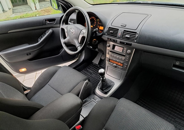 Toyota Avensis cena 21500 przebieg: 185746, rok produkcji 2009 z Tarnów małe 704